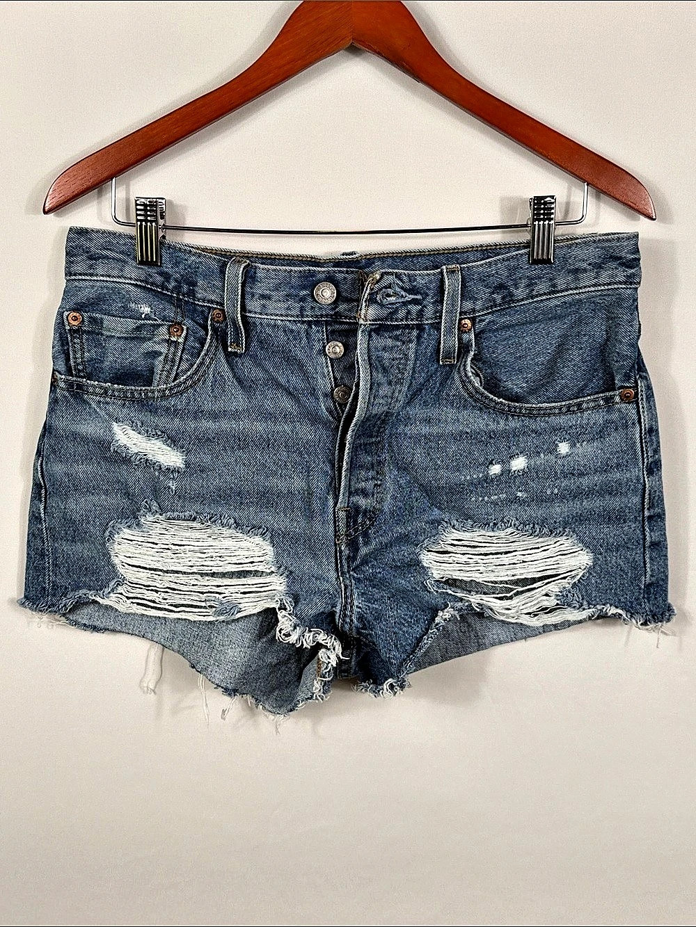 Levi's 501 Distressed Button fly Denim Jean Shorts in Blue Waist 30. Inseam 2”
